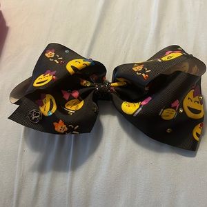 Jojo bow with smiley emoticons